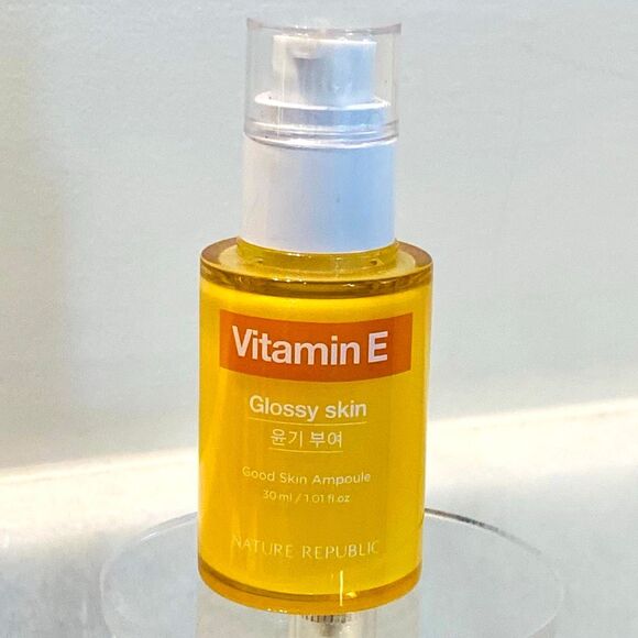 NWOT Nature Republic Korean Glossy Skin Good Skin Vitamin E Ampoule Skincare 30m - Picture 1 of 3
